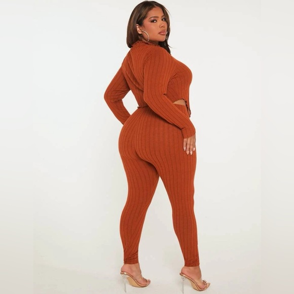 Two Piece Legging Set 🧡 - Picture 3 of 4